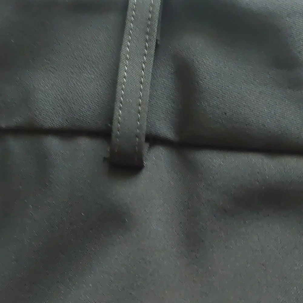 ⭐Host Pick⭐PINK TARTAN, size 14, dark olive green color skirt - Picture 6 of 15